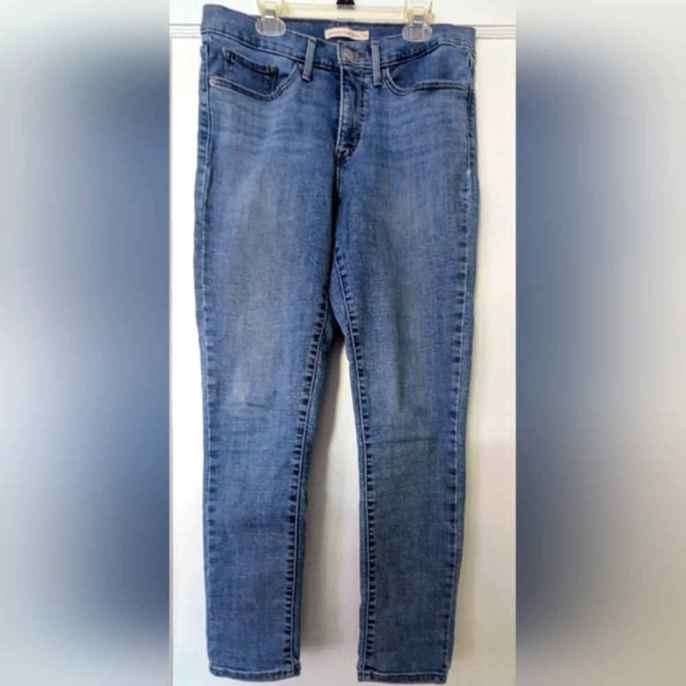 Levi's 311 Women's Shaping Light Wash Mid Rise Skinny Jeans. Size 30.